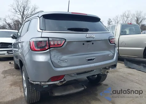 2018 Jeep Compass Latitude 4X4 из США, поврежденный, VIN 3C4NJDBB9JT436925